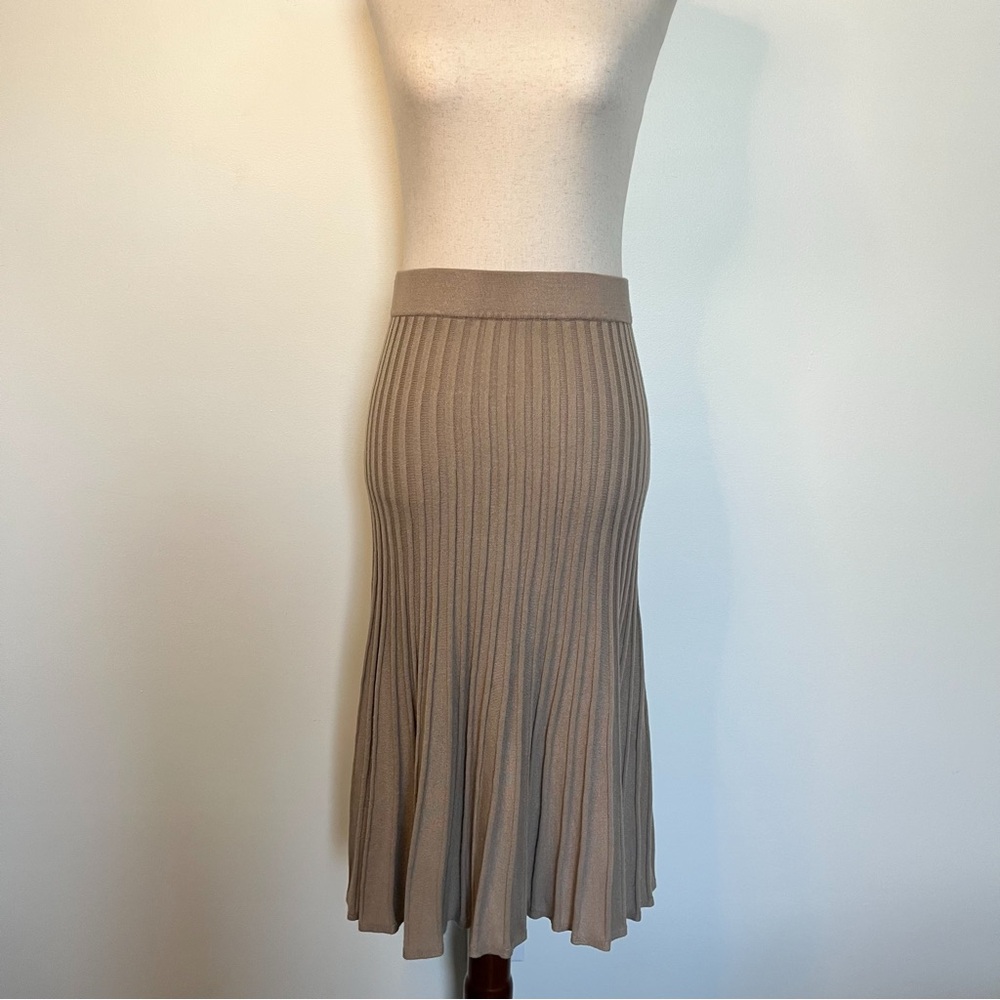 T tahari Tan Ribbed Knit A-Line Midi Skirt